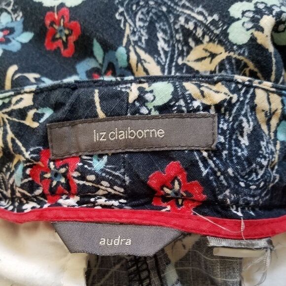 Liz Claiborne Women’s Ankle Length Pants Dark Blue Floral Print Size Medium - Picture 3 of 4